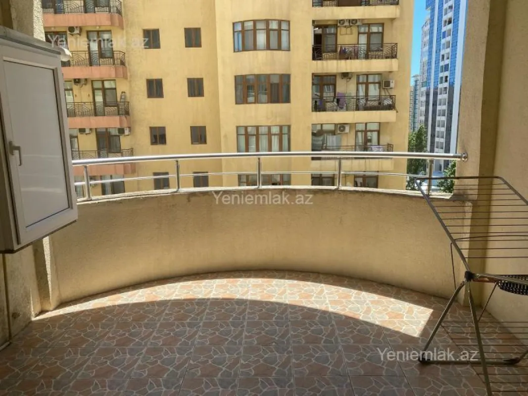 Satılır 3 otaqlı yeni tikili 105 m²