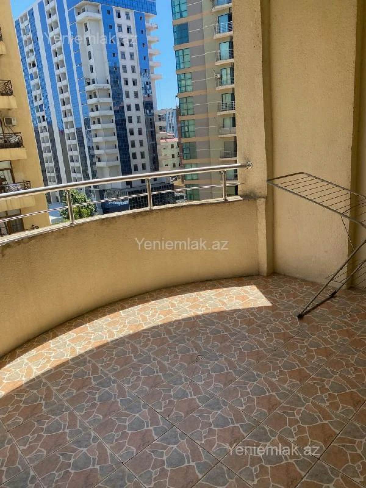 Satılır 3 otaqlı yeni tikili 105 m²