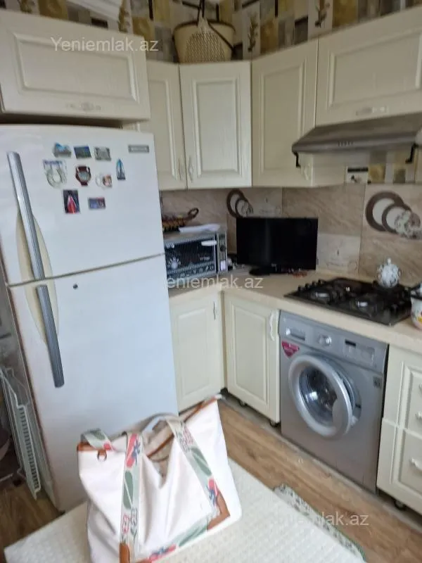 Satılır 3 otaqlı həyət evi 80 m²