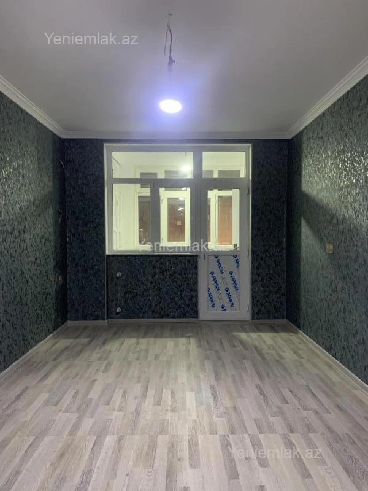 Satılır 3 otaqlı köhnə tikili 75 m²