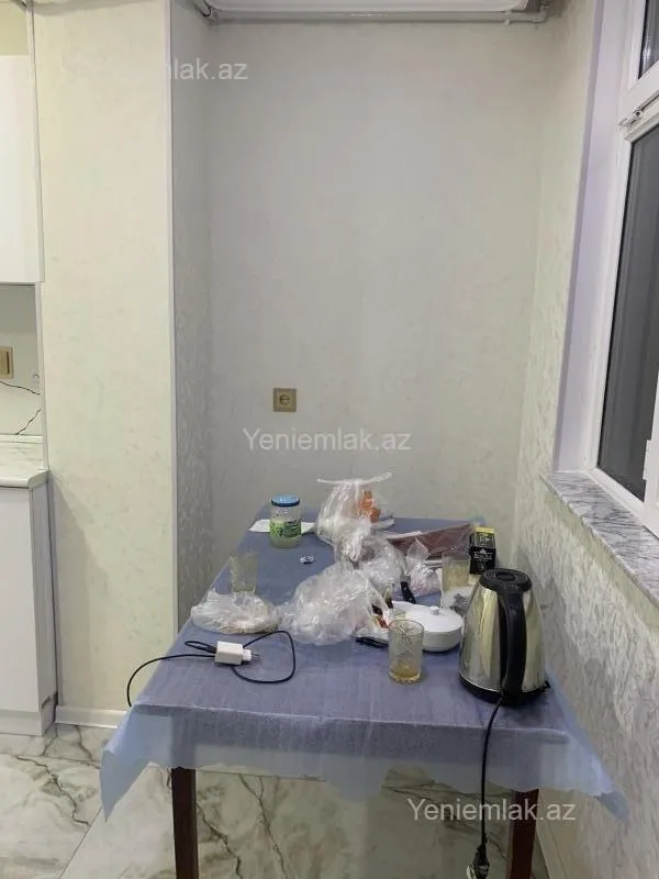 Satılır 3 otaqlı köhnə tikili 75 m²