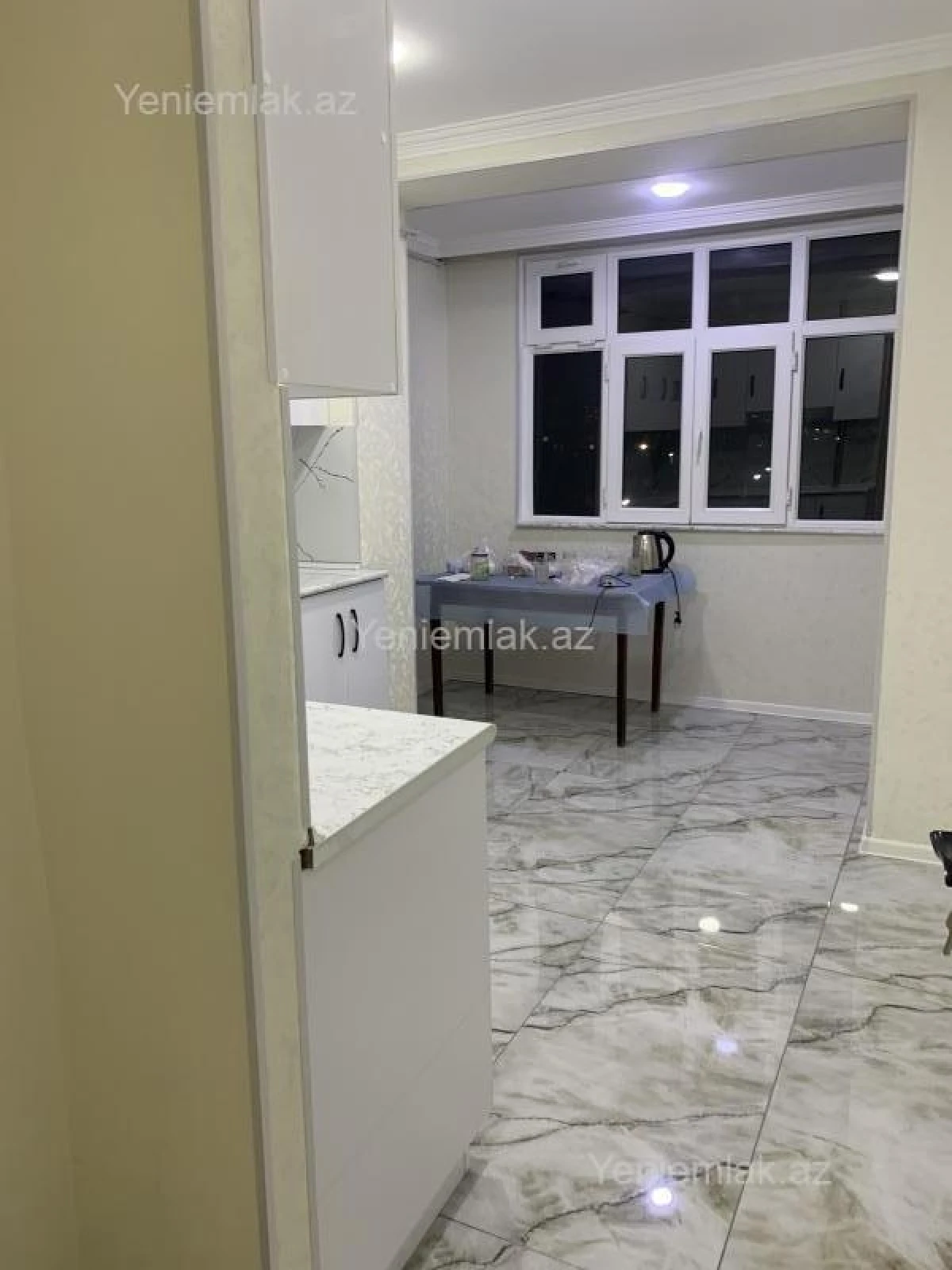 Satılır 3 otaqlı köhnə tikili 75 m²