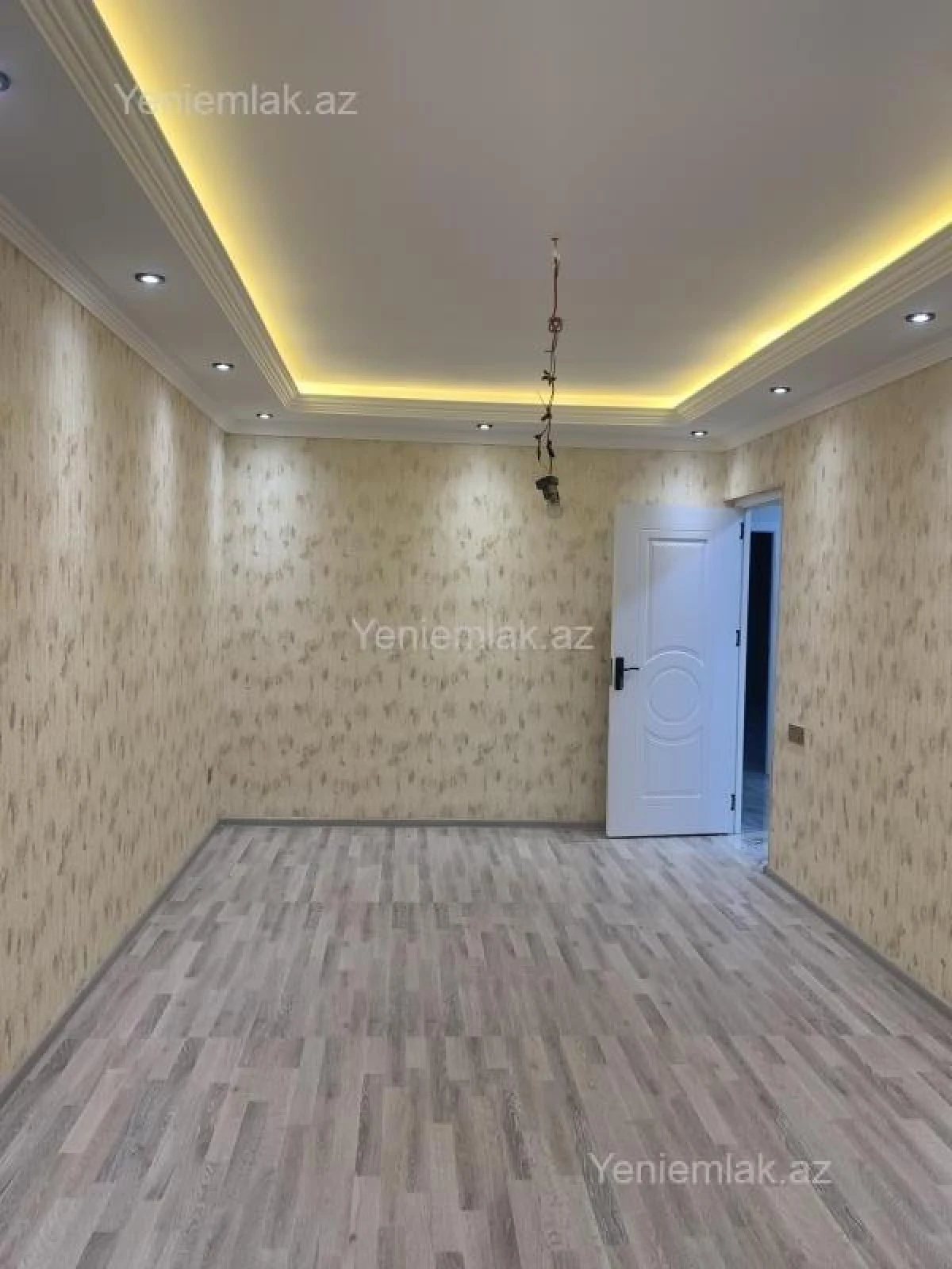 Satılır 3 otaqlı köhnə tikili 75 m²