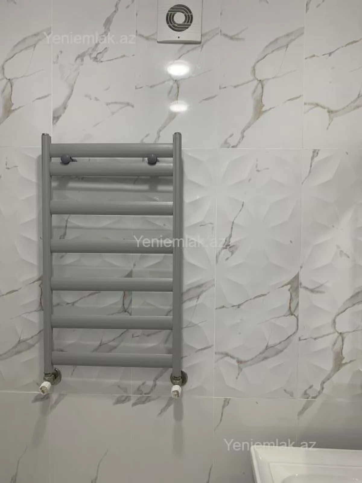 Satılır 3 otaqlı köhnə tikili 75 m²