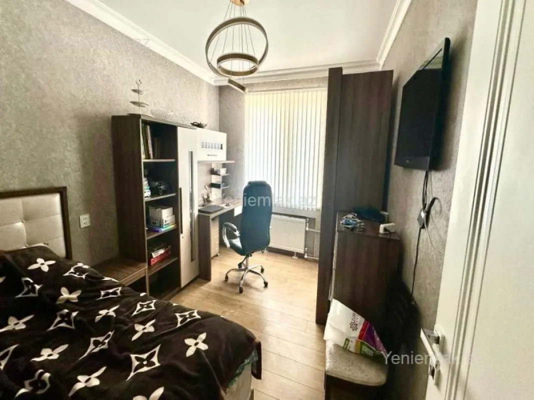 Satılır 3 otaqlı köhnə tikili 85 m²