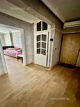 Satılır 3 otaqlı köhnə tikili 85 m²