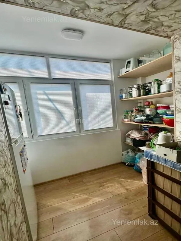 Satılır 3 otaqlı köhnə tikili 85 m²