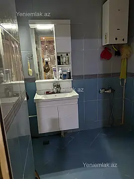 Satılır 4 otaqlı köhnə tikili 100 m²