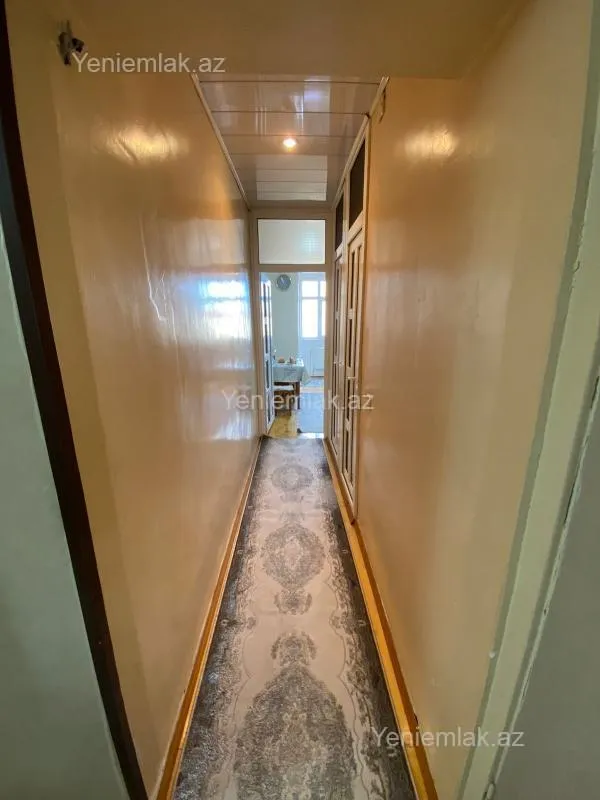 Satılır 4 otaqlı köhnə tikili 90 m²