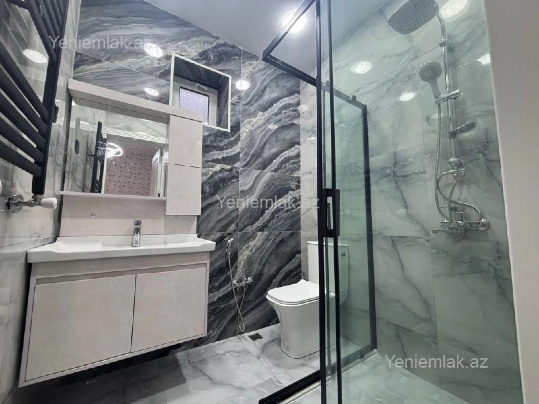 Satılır 4 otaqlı həyət evi 150 m²