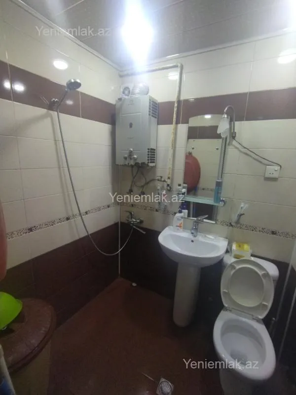Satılır 3 otaqlı köhnə tikili 75 m²