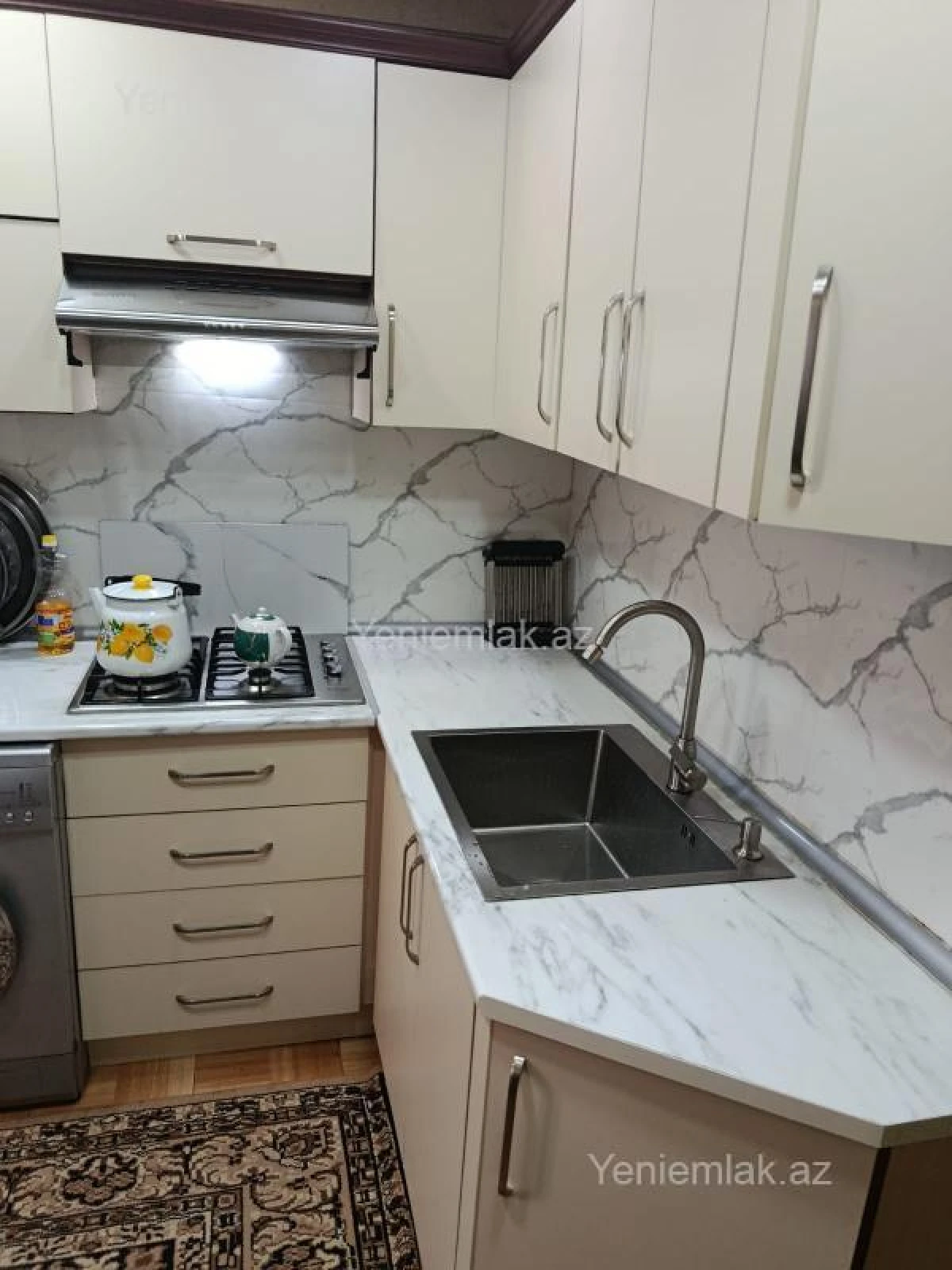 Satılır 3 otaqlı köhnə tikili 75 m²