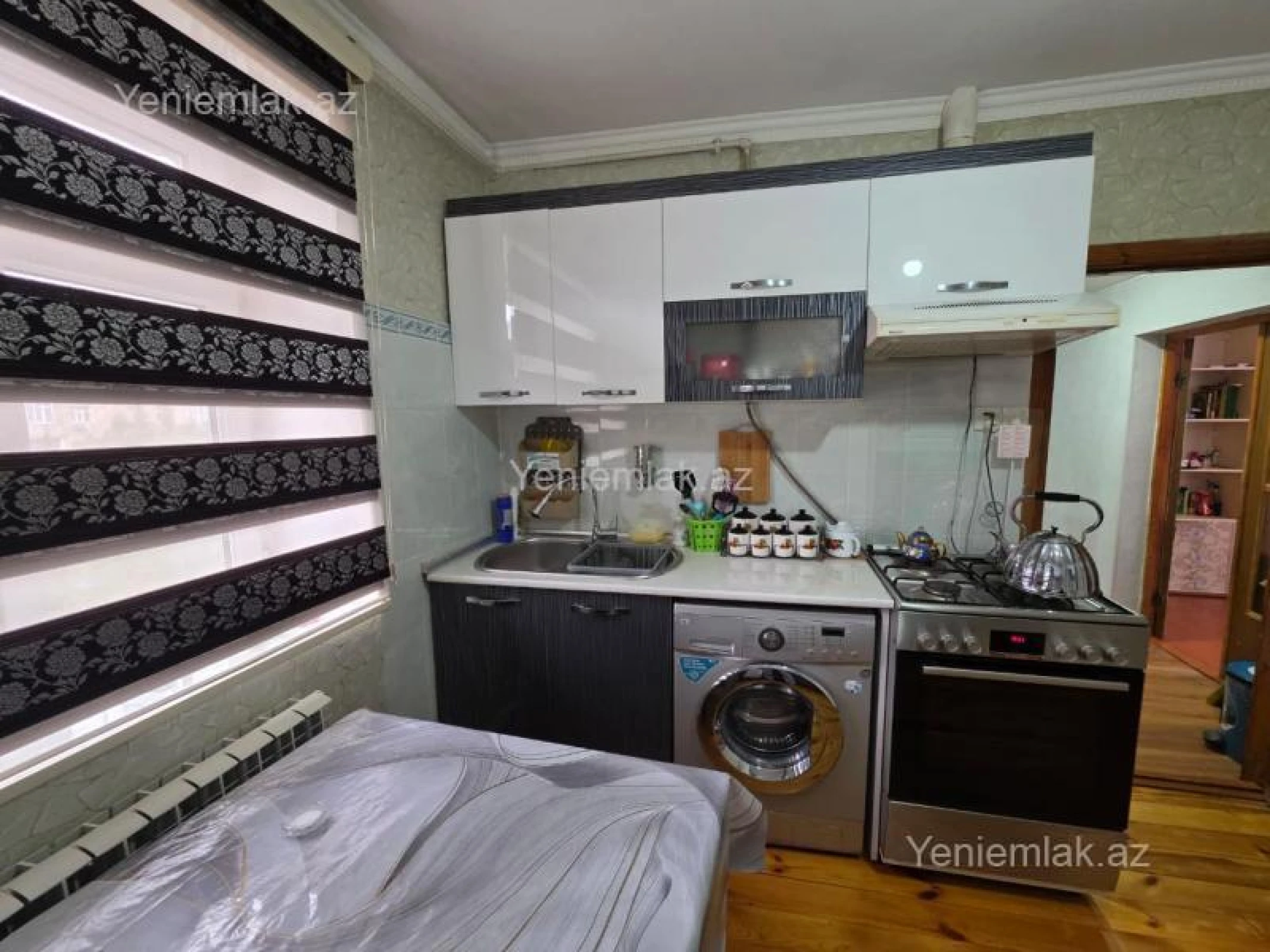 Satılır 3 otaqlı köhnə tikili 88 m²
