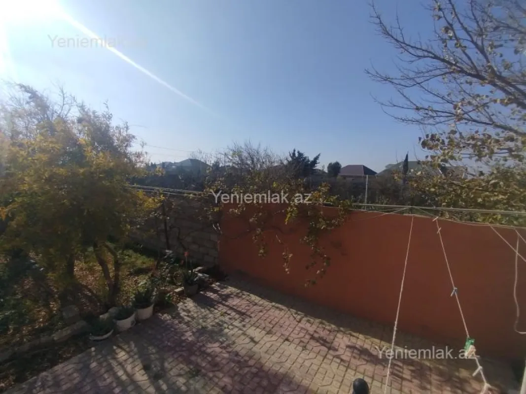 Satılır 4 otaqlı həyət evi 125 m²