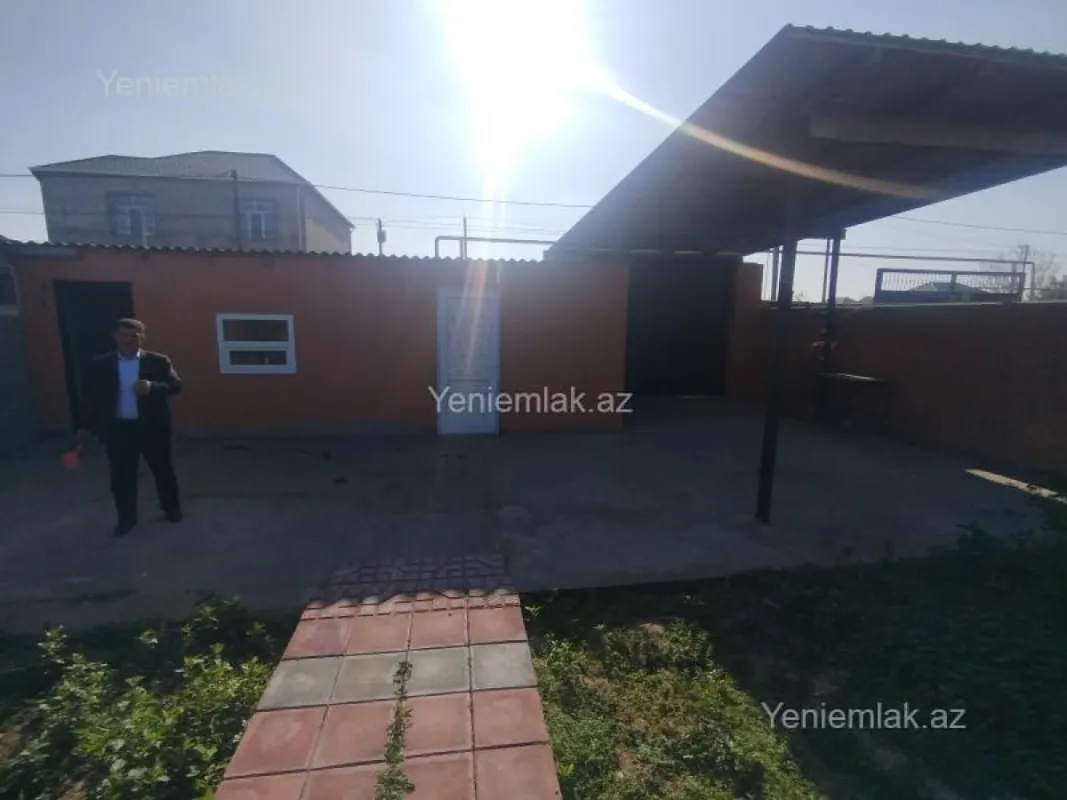 Satılır 4 otaqlı həyət evi 125 m²