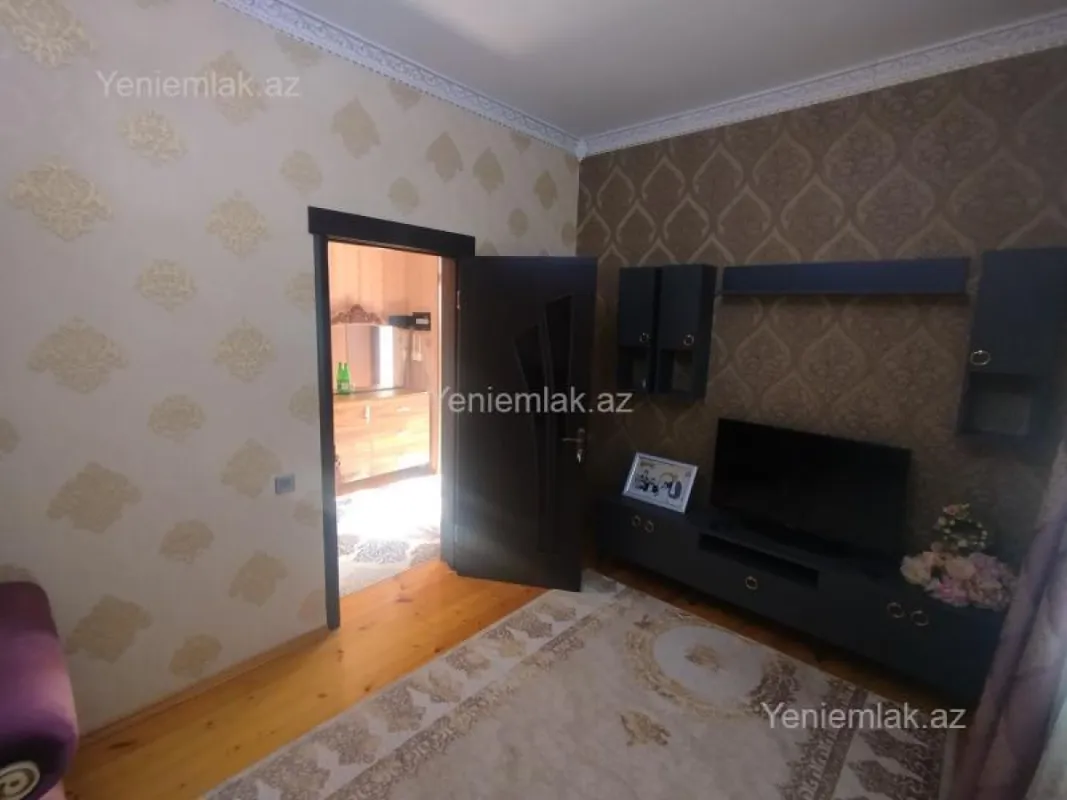 Satılır 4 otaqlı həyət evi 125 m²