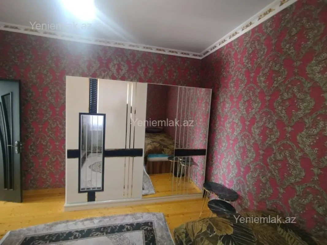 Satılır 4 otaqlı həyət evi 125 m²
