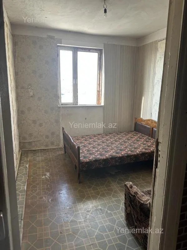 Satılır 3 otaqlı köhnə tikili 70 m²