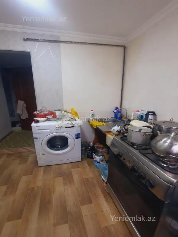 Satılır 4 otaqlı köhnə tikili 85 m²