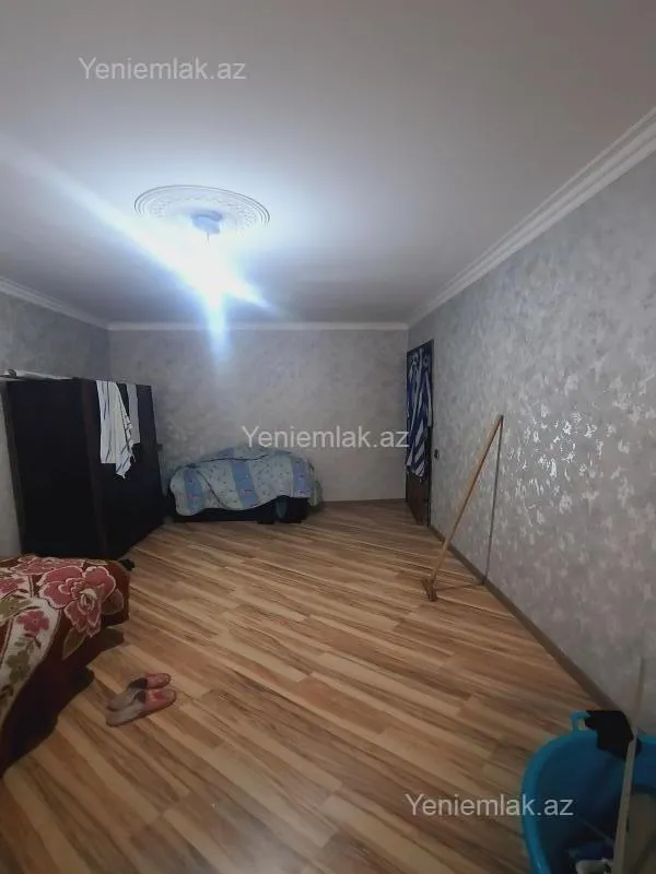 Satılır 4 otaqlı köhnə tikili 85 m²