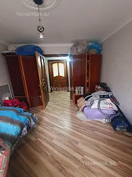 Satılır 4 otaqlı köhnə tikili 85 m²