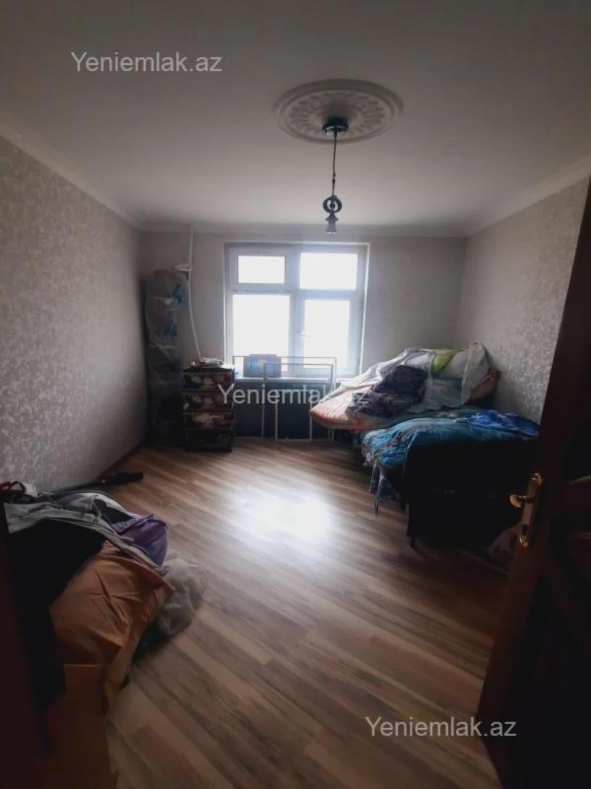 Satılır 4 otaqlı köhnə tikili 85 m²
