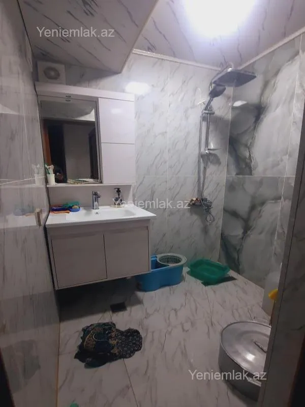 Satılır 4 otaqlı köhnə tikili 85 m²