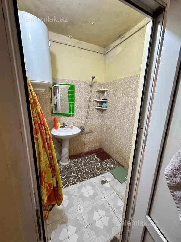 Satılır 1 otaqlı köhnə tikili 49 m²