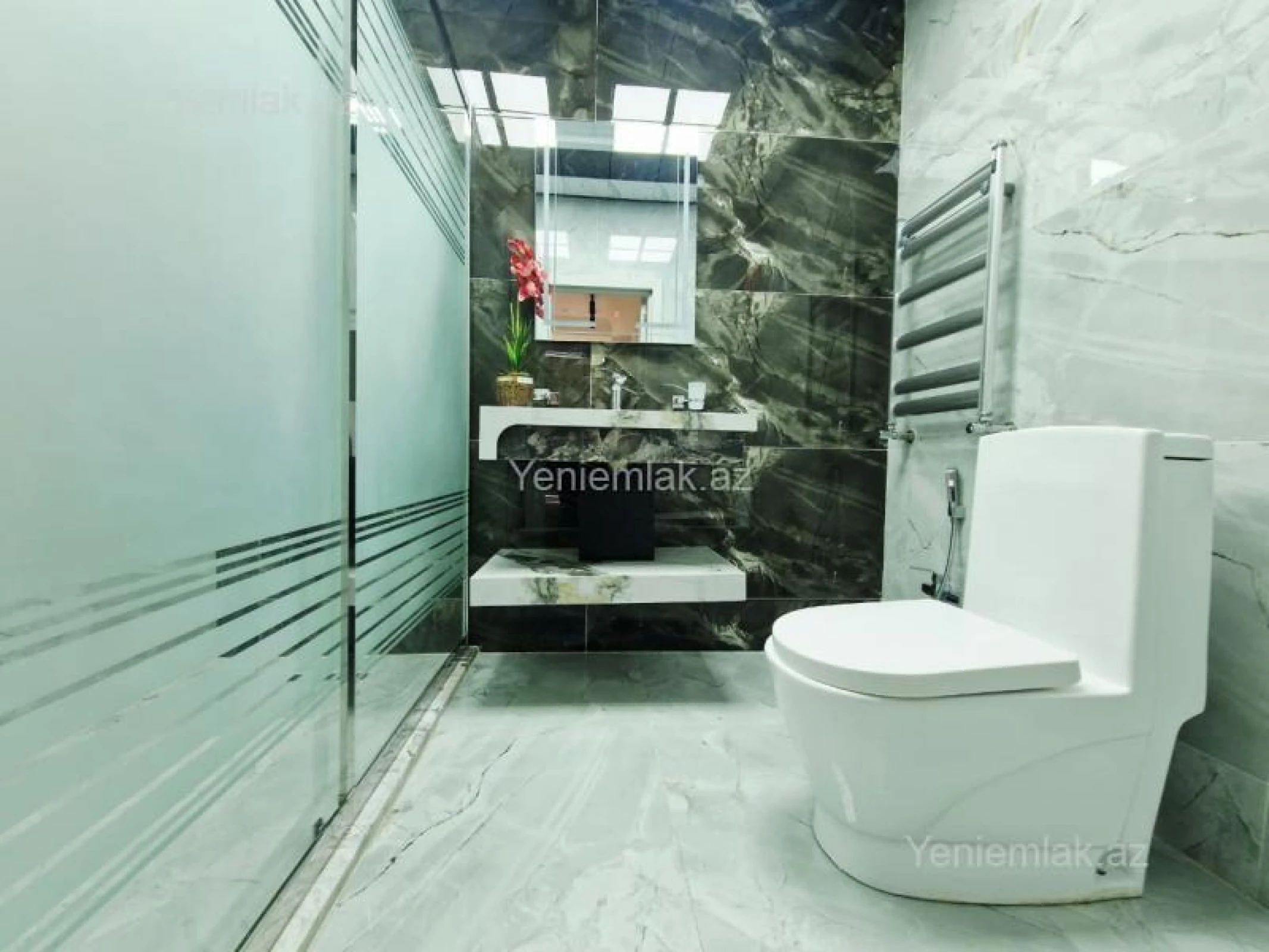 Satılır 2 otaqlı yeni tikili 85 m²