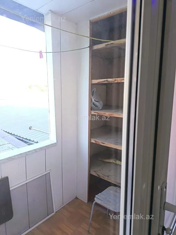 Satılır 2 otaqlı köhnə tikili 52 m²