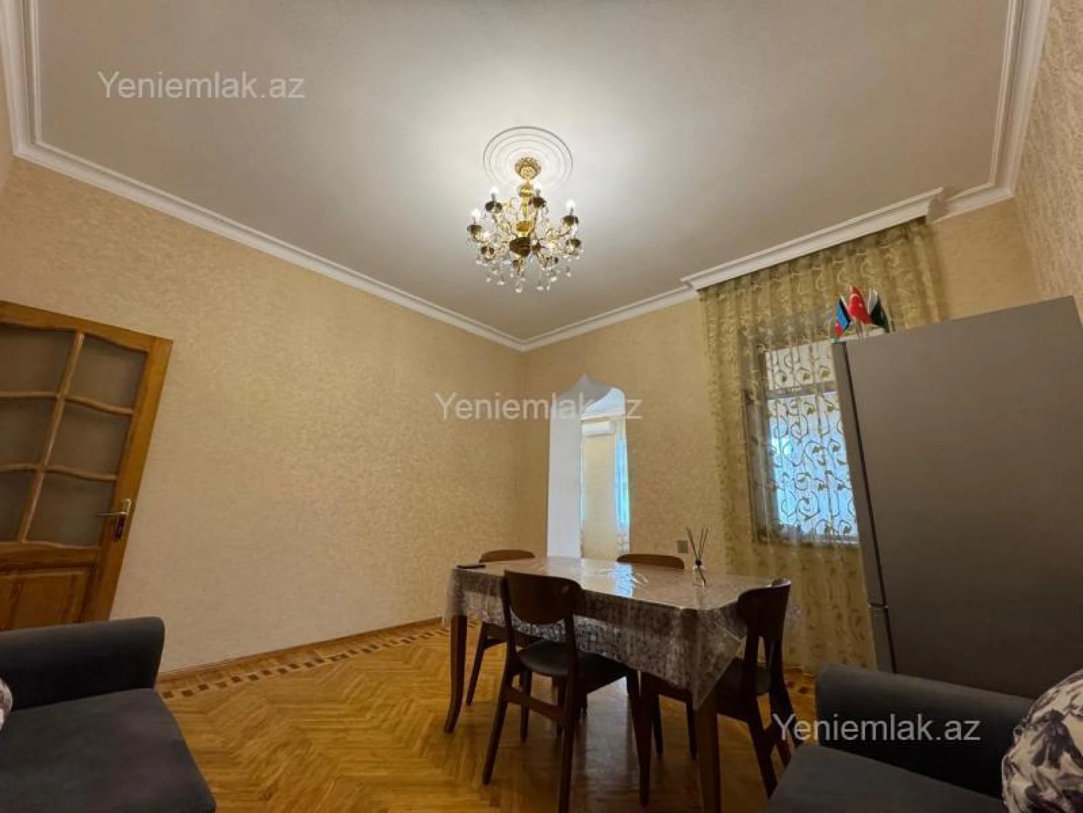 Satılır 4 otaqlı köhnə tikili 107 m²