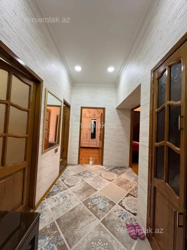 Satılır 4 otaqlı köhnə tikili 107 m²