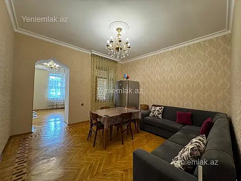 Satılır 4 otaqlı köhnə tikili 107 m²