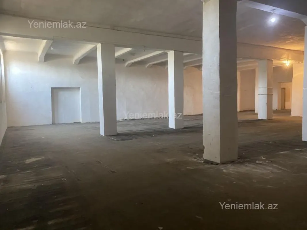 Satılır 12 otaqlı obyekt 3000 m²
