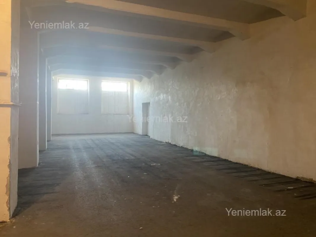 Satılır 12 otaqlı obyekt 3000 m²