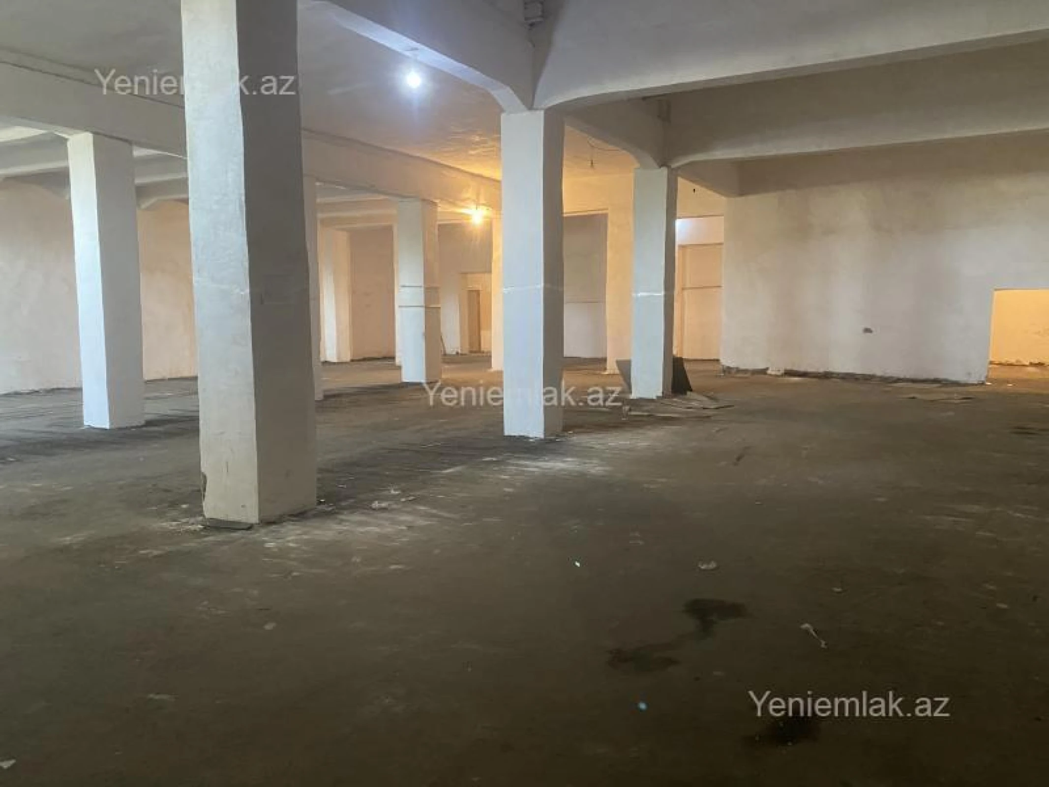 Satılır 12 otaqlı obyekt 3000 m²