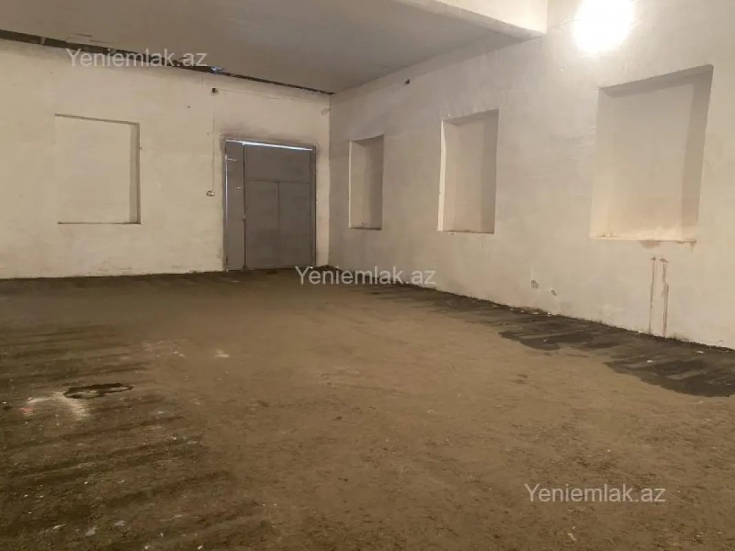 Satılır 12 otaqlı obyekt 3000 m²