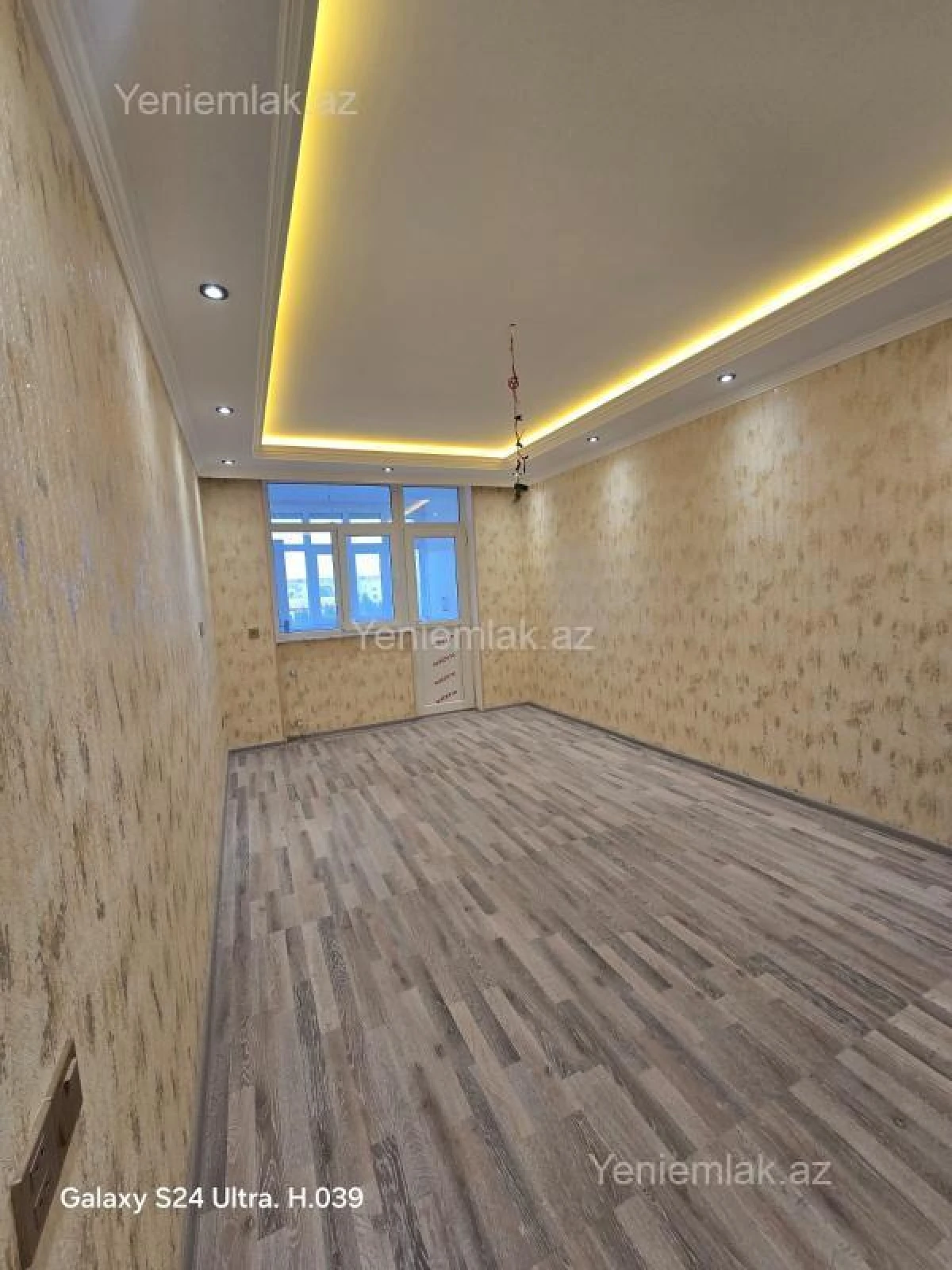 Satılır 3 otaqlı köhnə tikili 75 m²