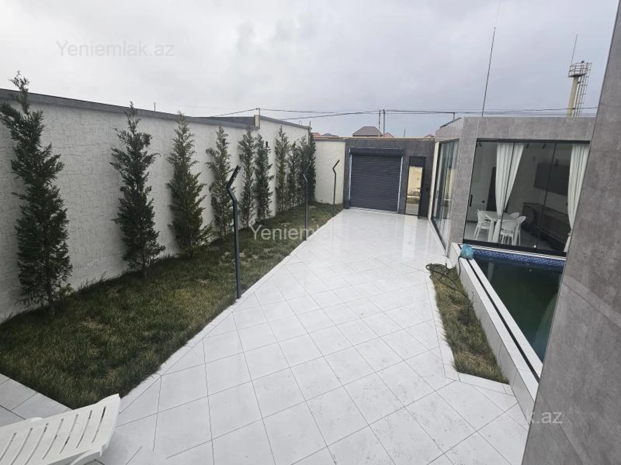 Satılır 5 otaqlı həyət evi 180 m²