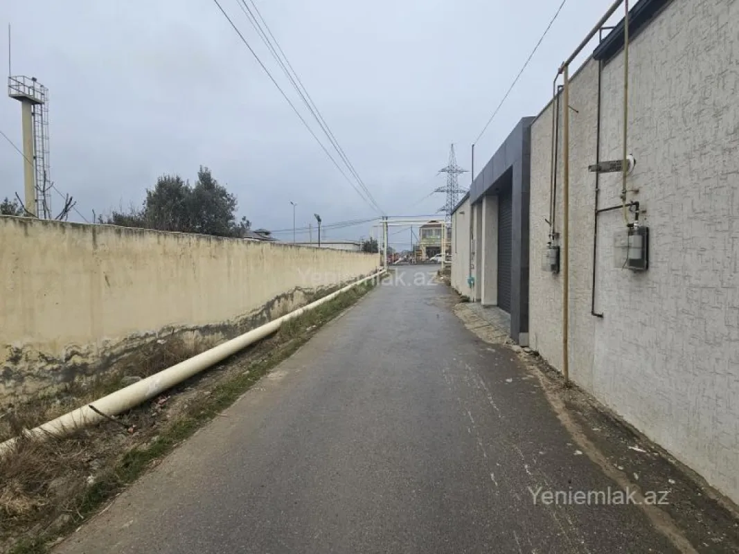 Satılır 5 otaqlı həyət evi 180 m²