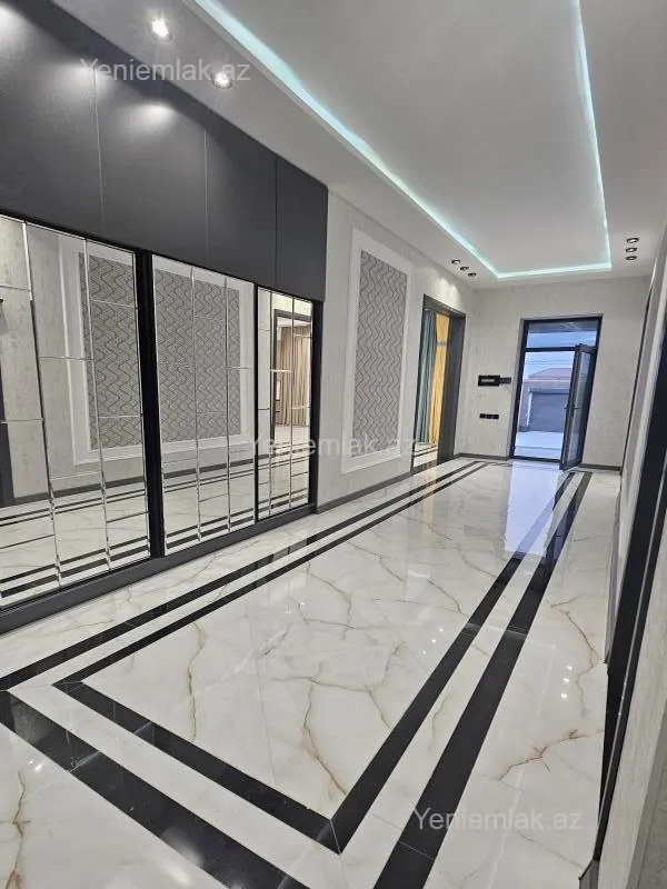 Satılır 5 otaqlı həyət evi 180 m²