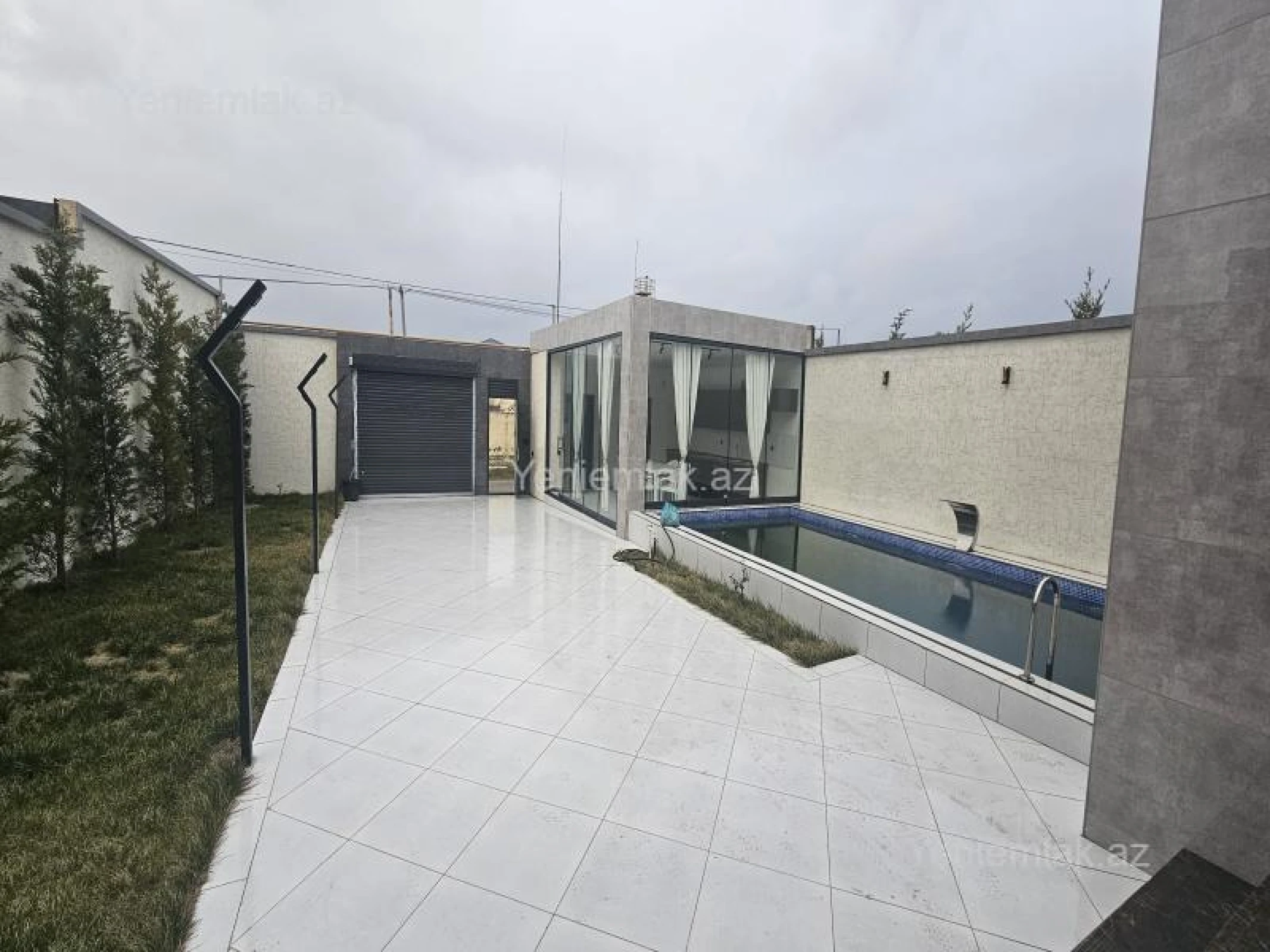 Satılır 5 otaqlı həyət evi 180 m²