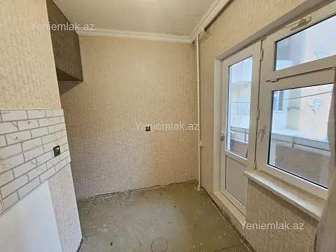 Satılır 1 otaqlı köhnə tikili 40 m²