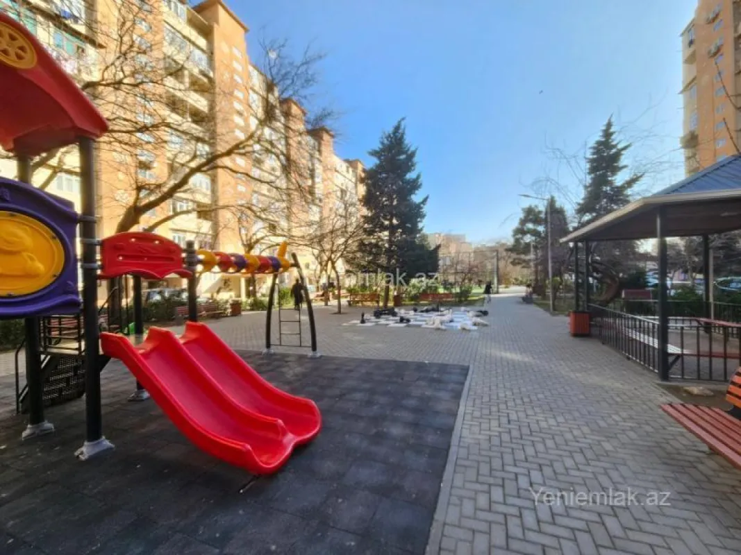 Satılır 1 otaqlı köhnə tikili 40 m²