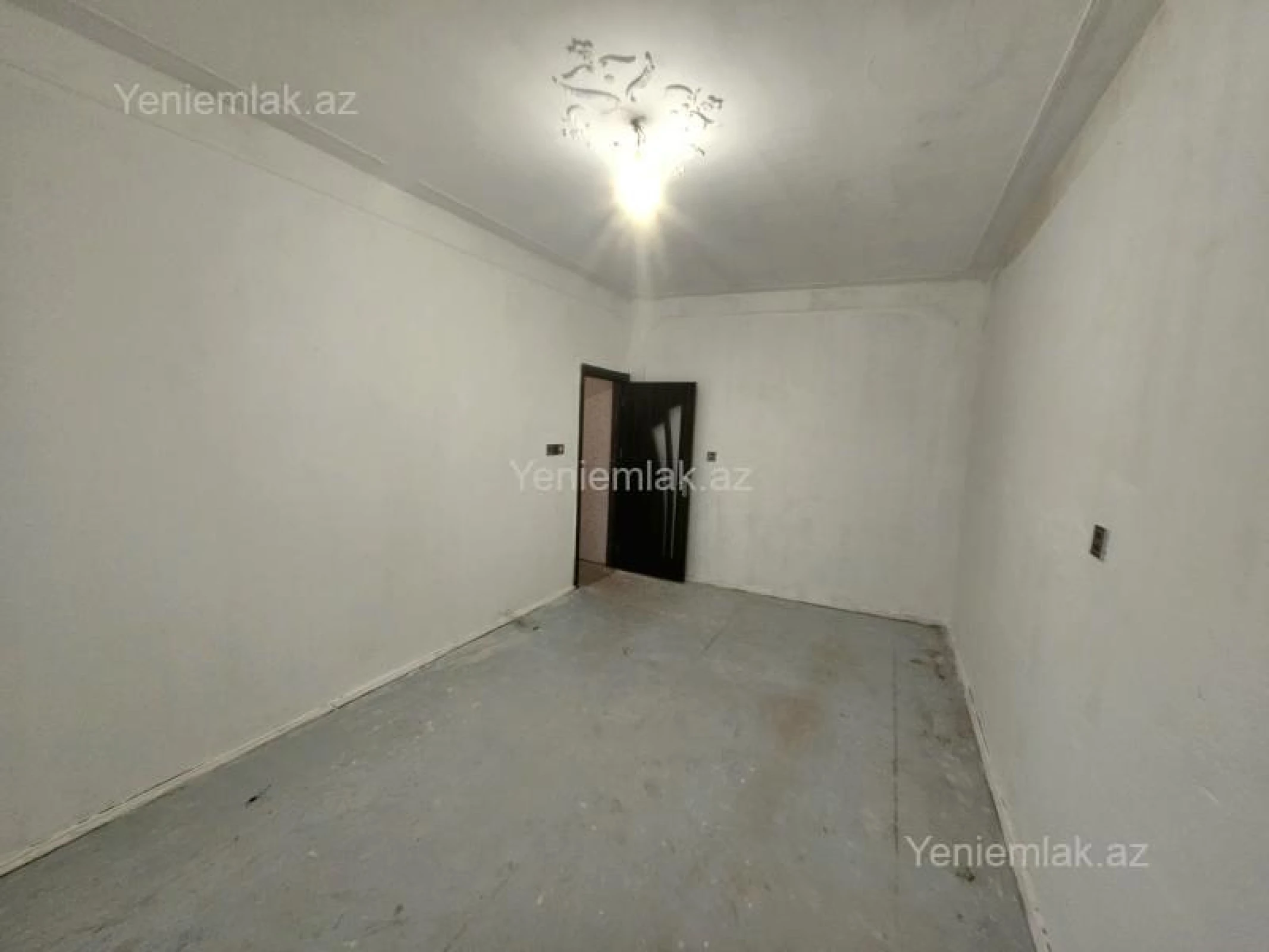 Satılır 1 otaqlı köhnə tikili 40 m²