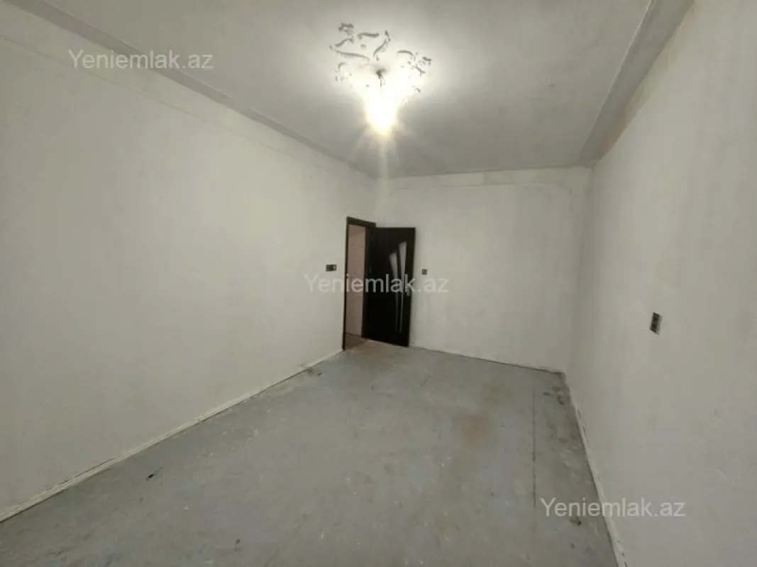 Satılır 1 otaqlı köhnə tikili 40 m²