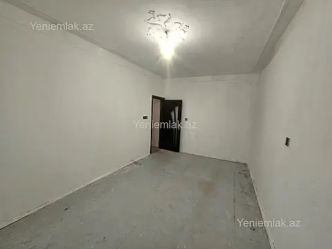 Satılır 1 otaqlı köhnə tikili 40 m²