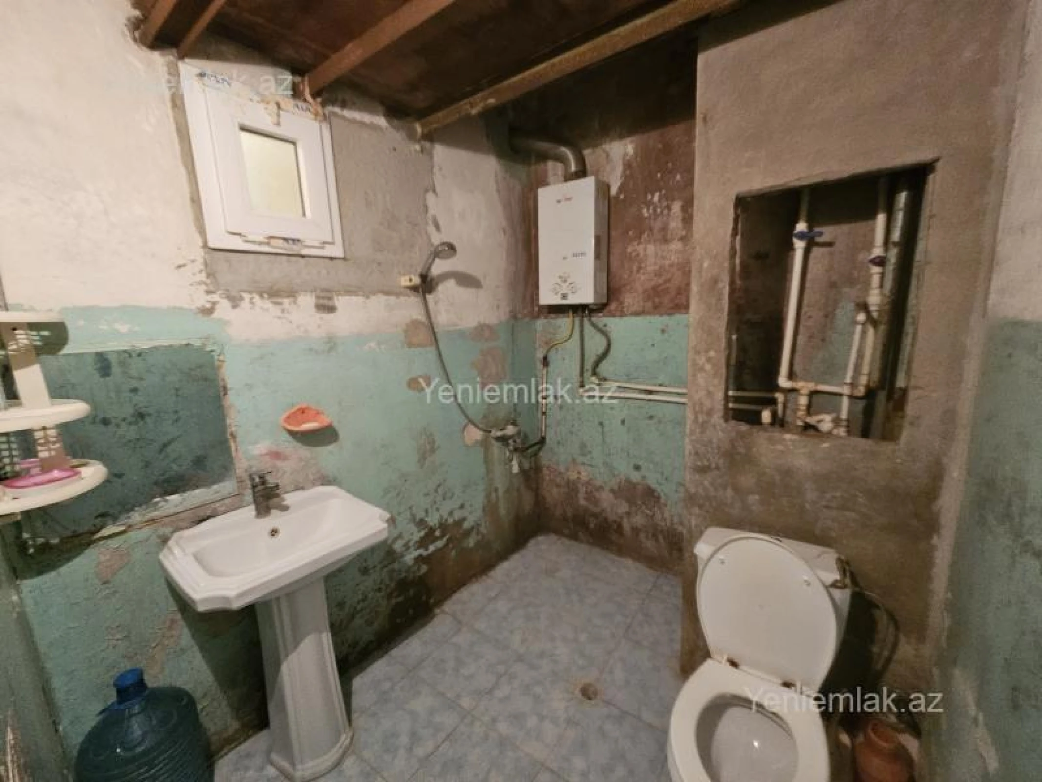 Satılır 1 otaqlı köhnə tikili 40 m²