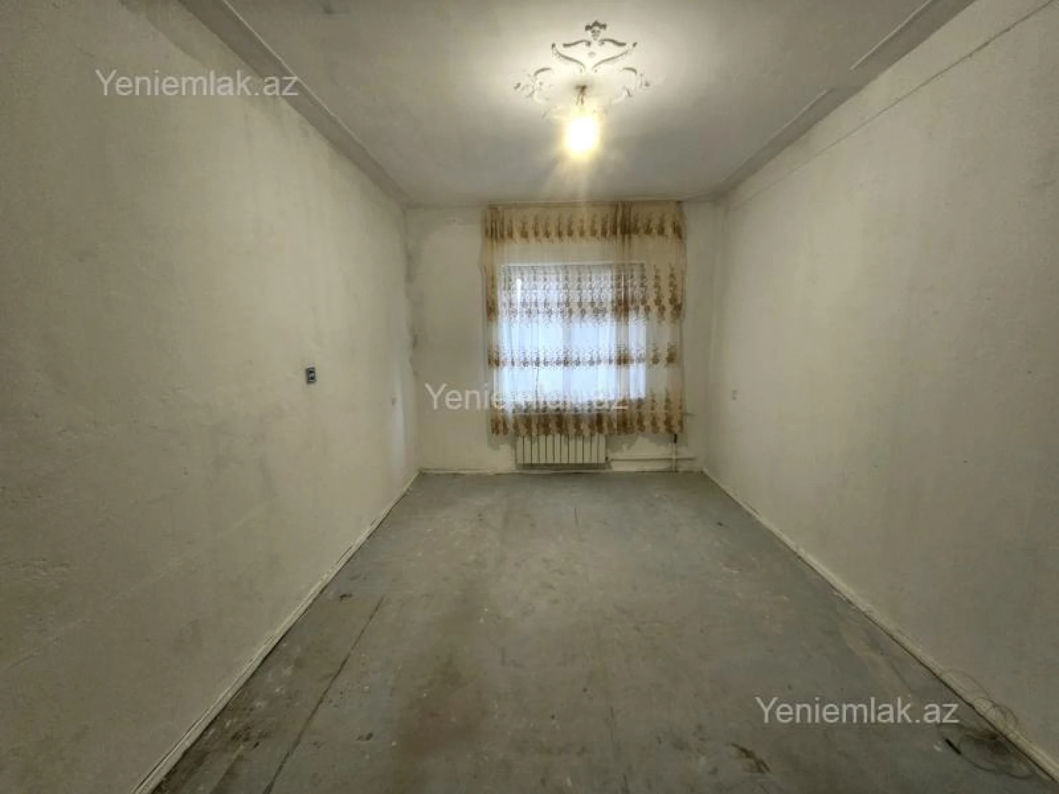 Satılır 1 otaqlı köhnə tikili 40 m²