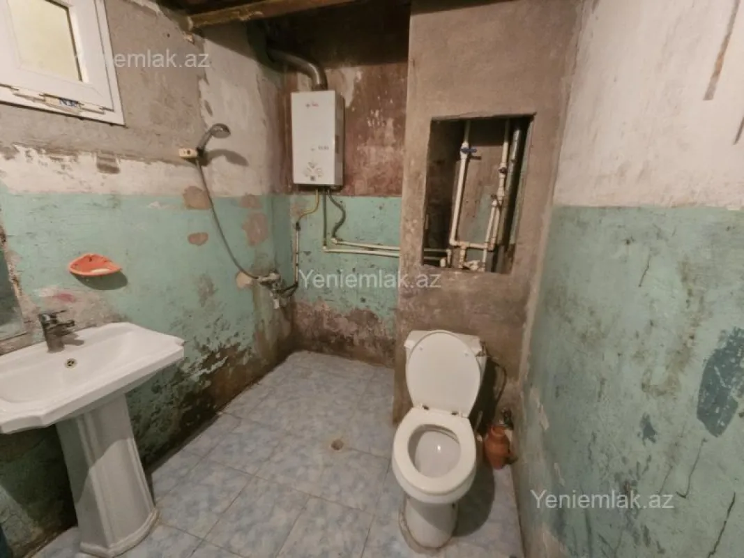 Satılır 1 otaqlı köhnə tikili 40 m²